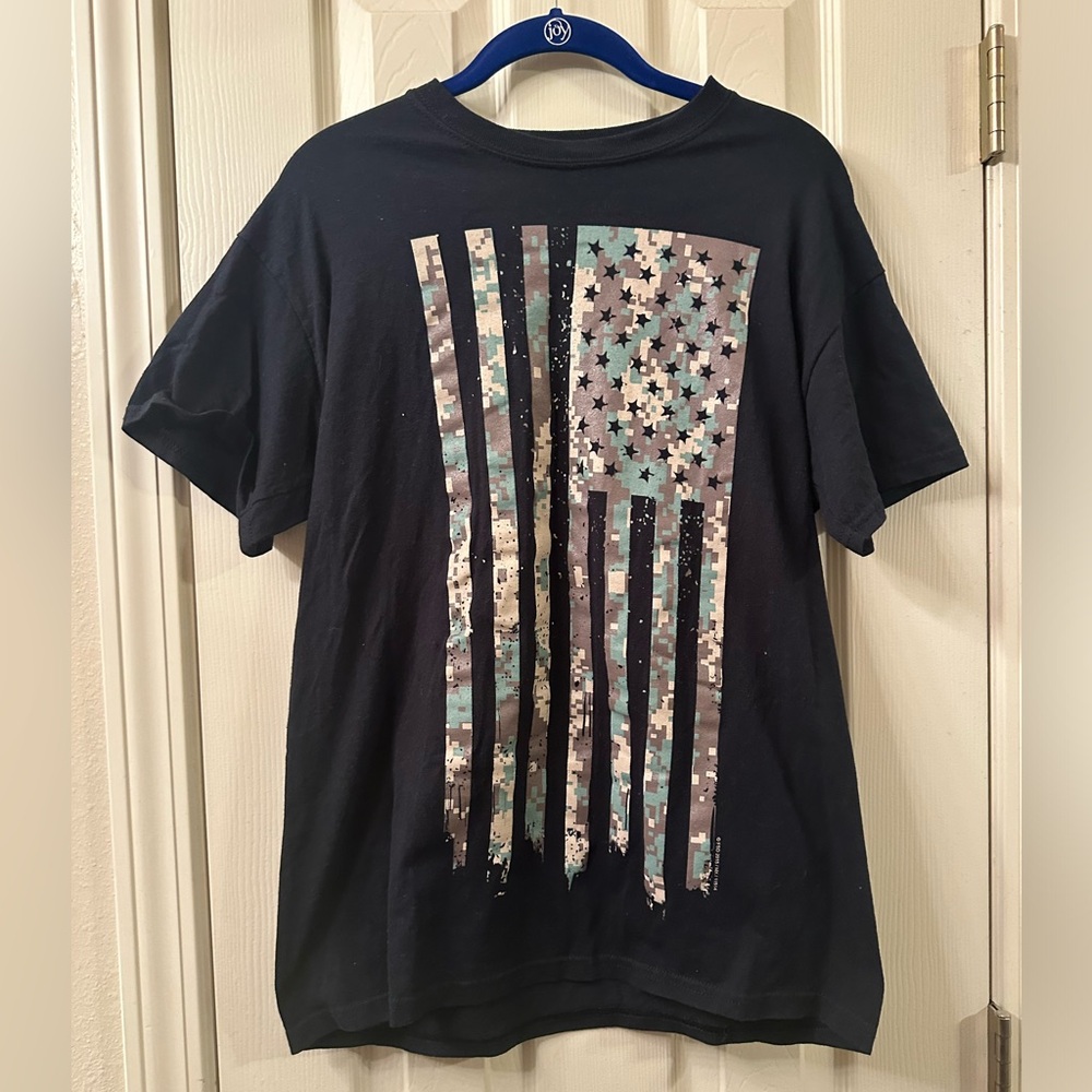 Men’s American flag shirt